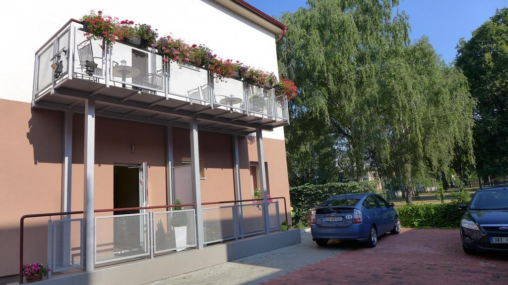 Park - Apartmany Na Prenajom Nové Mesto nad Váhom Exterior foto