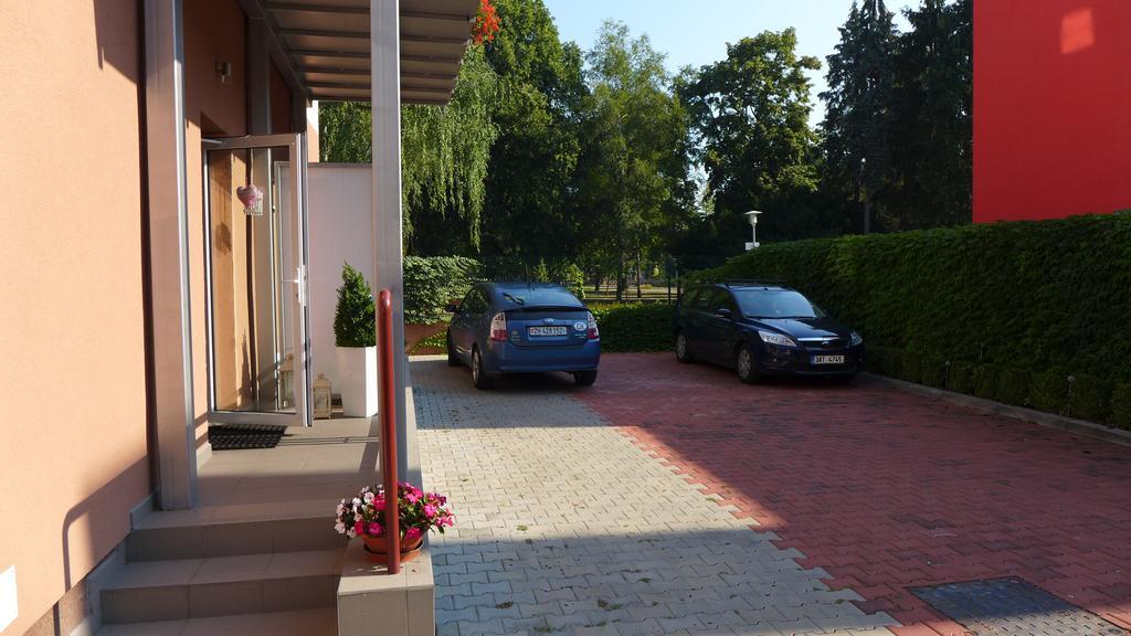 Park - Apartmany Na Prenajom Nové Mesto nad Váhom Exterior foto